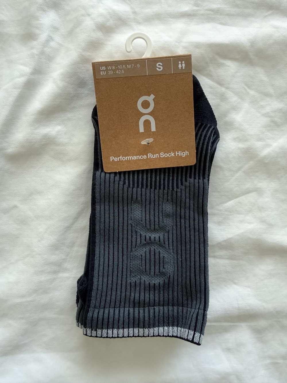 ON RUNNING Performance Run Sock High NWT